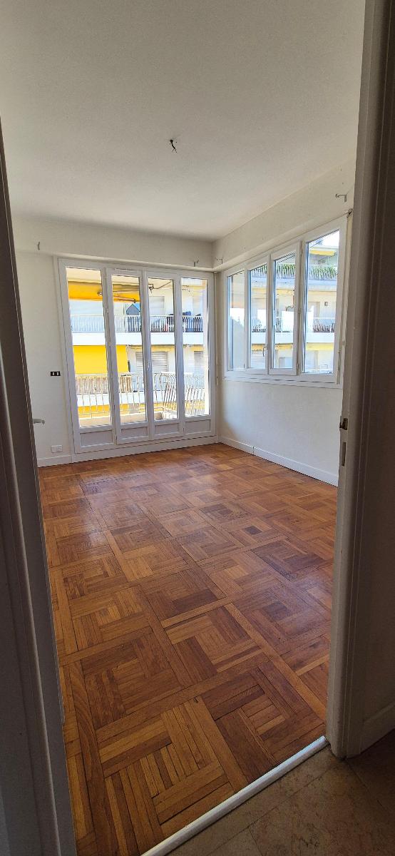 Photo 15 — Appartement 4 pi&egrave;ces de 90<sup>m&sup2;</sup> &agrave; Nice