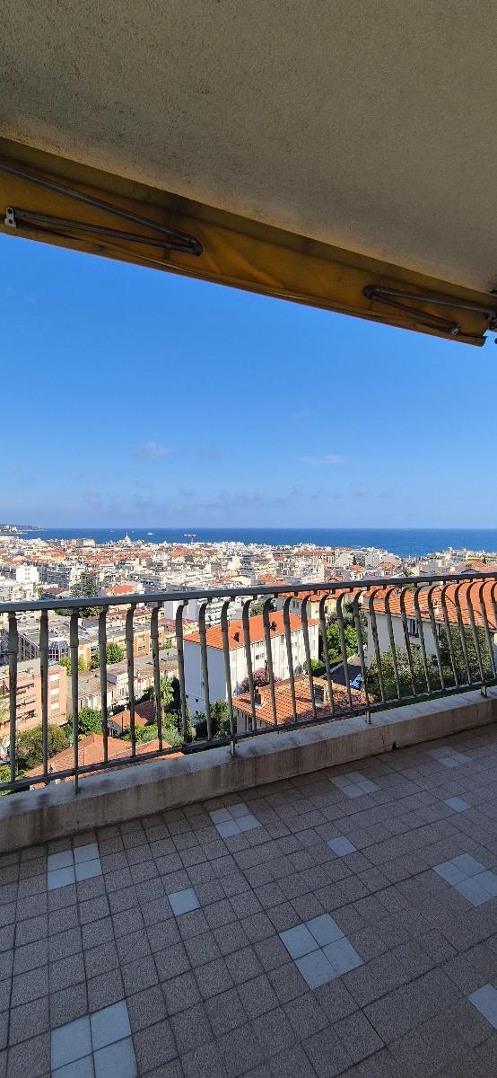 Photo 2 — Appartement 4 pi&egrave;ces de 90<sup>m&sup2;</sup> &agrave; Nice
