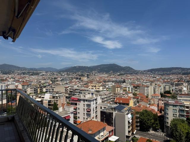 Photo 2 — Appartement 4 pi&egrave;ces de 90<sup>m&sup2;</sup> &agrave; Nice