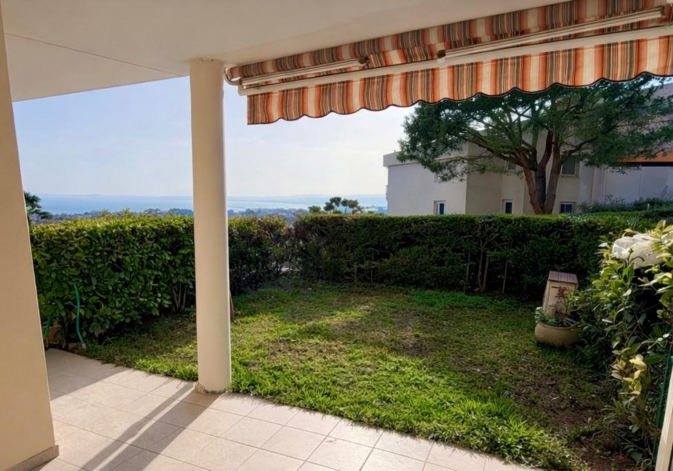 Photo 2 — Appartement 3 pi&egrave;ces de 80<sup>m&sup2;</sup> &agrave; St laurent du var