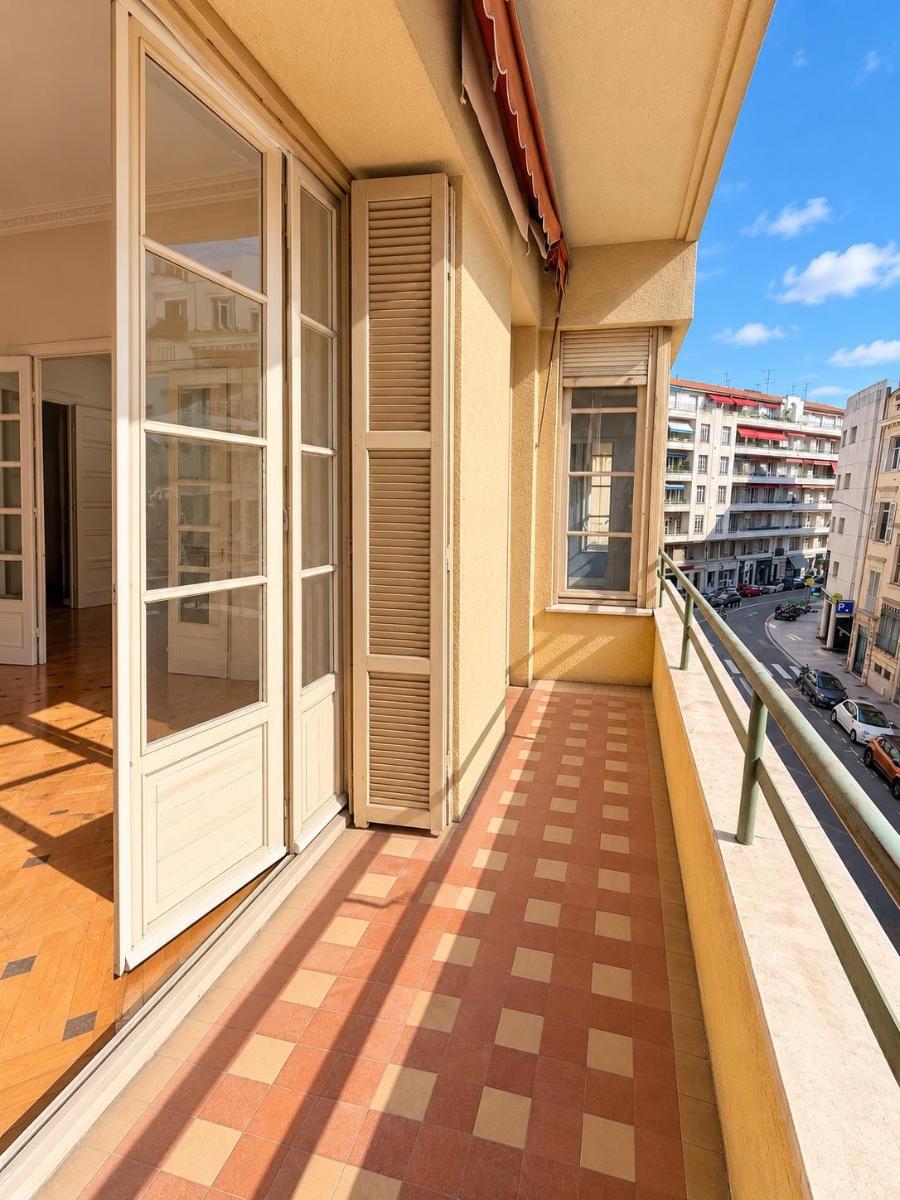 Photo 12 — Appartement 4 pi&egrave;ces de 100<sup>m&sup2;</sup> &agrave; Nice