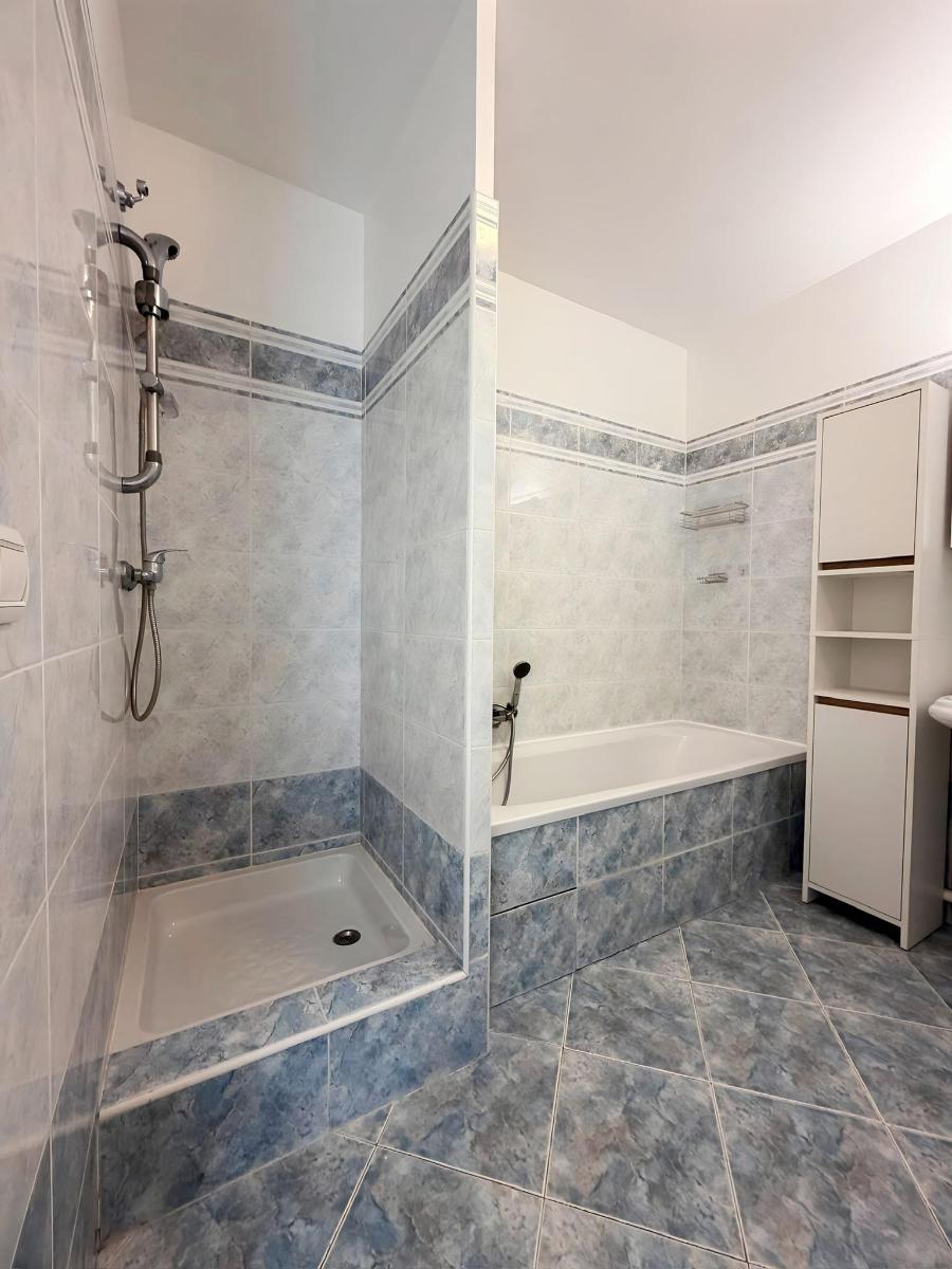 Photo 12 — Appartement 3 pi&egrave;ces de 80<sup>m&sup2;</sup> &agrave; St laurent du var