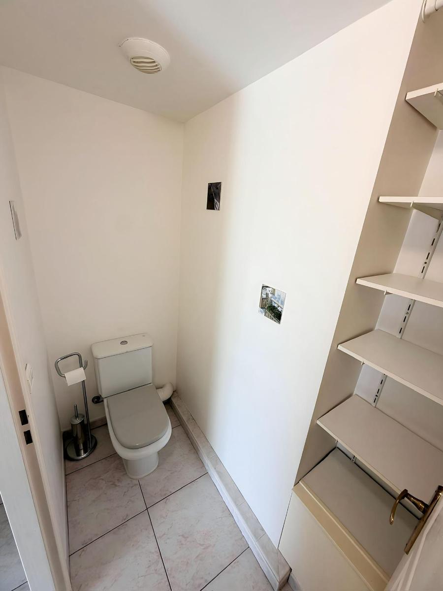 Photo 9 — Appartement 3 pi&egrave;ces de 80<sup>m&sup2;</sup> &agrave; St laurent du var