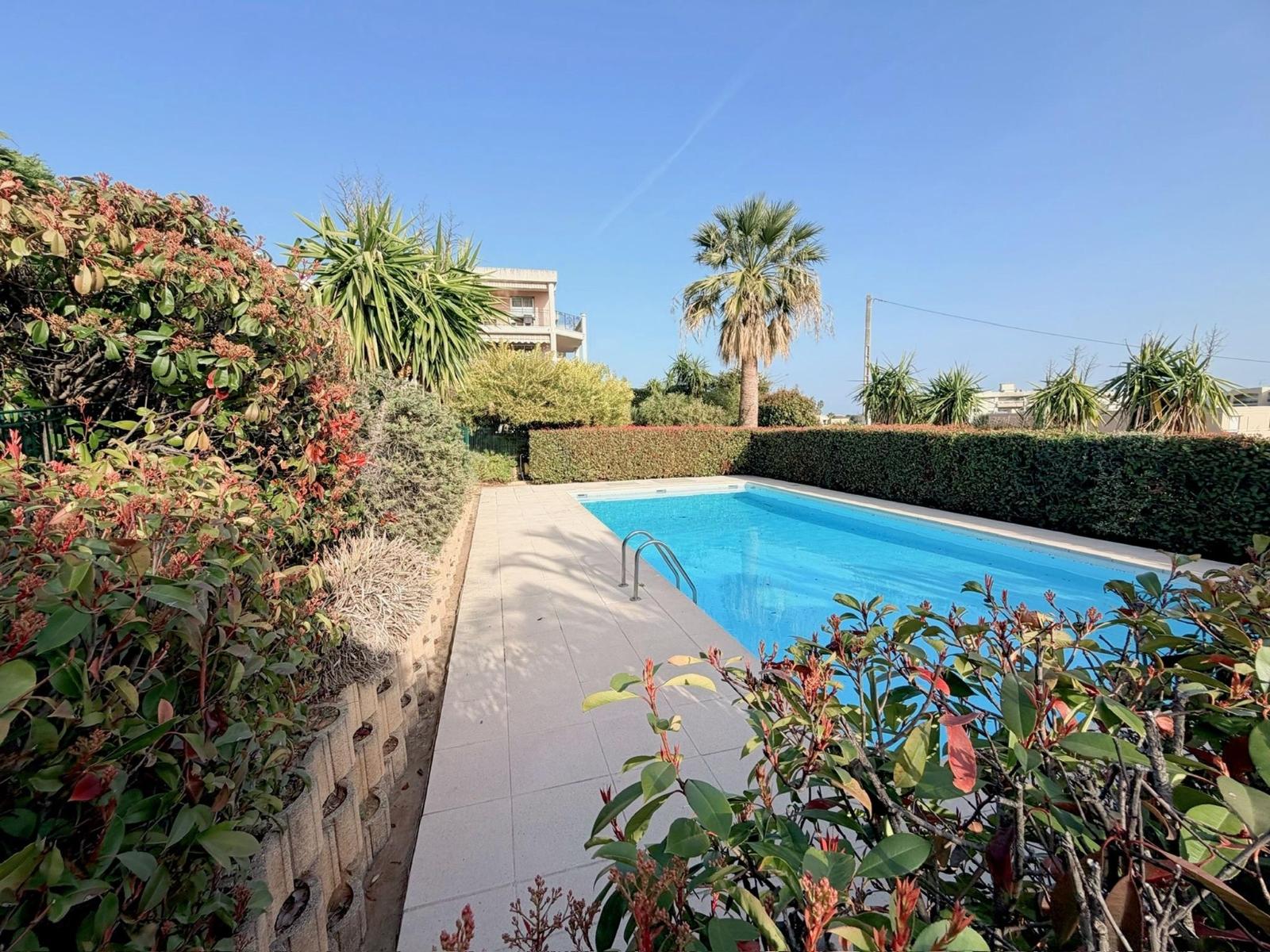 Photo 3 — Appartement 3 pi&egrave;ces de 80<sup>m&sup2;</sup> &agrave; St laurent du var