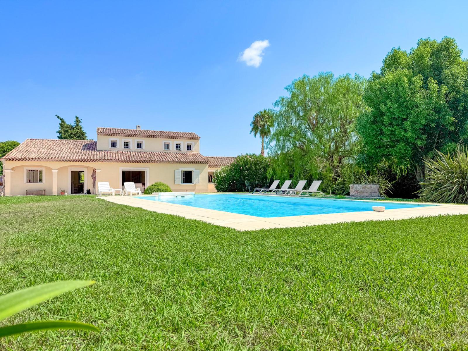 Photo 2 — Maison 6 pi&egrave;ces de 200<sup>m&sup2;</sup> &agrave; Antibes - juan les pins