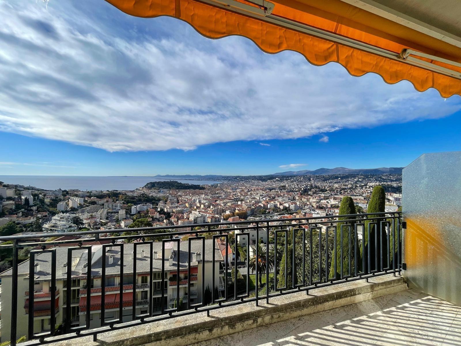 Photo 2 — Appartement 2 pi&egrave;ces de 61<sup>m&sup2;</sup> &agrave; Nice